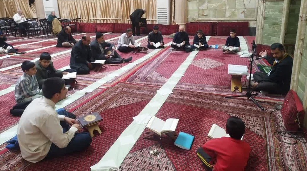 برگزاري محفل انس و آموزش قرآن کريم در مسجد فائق