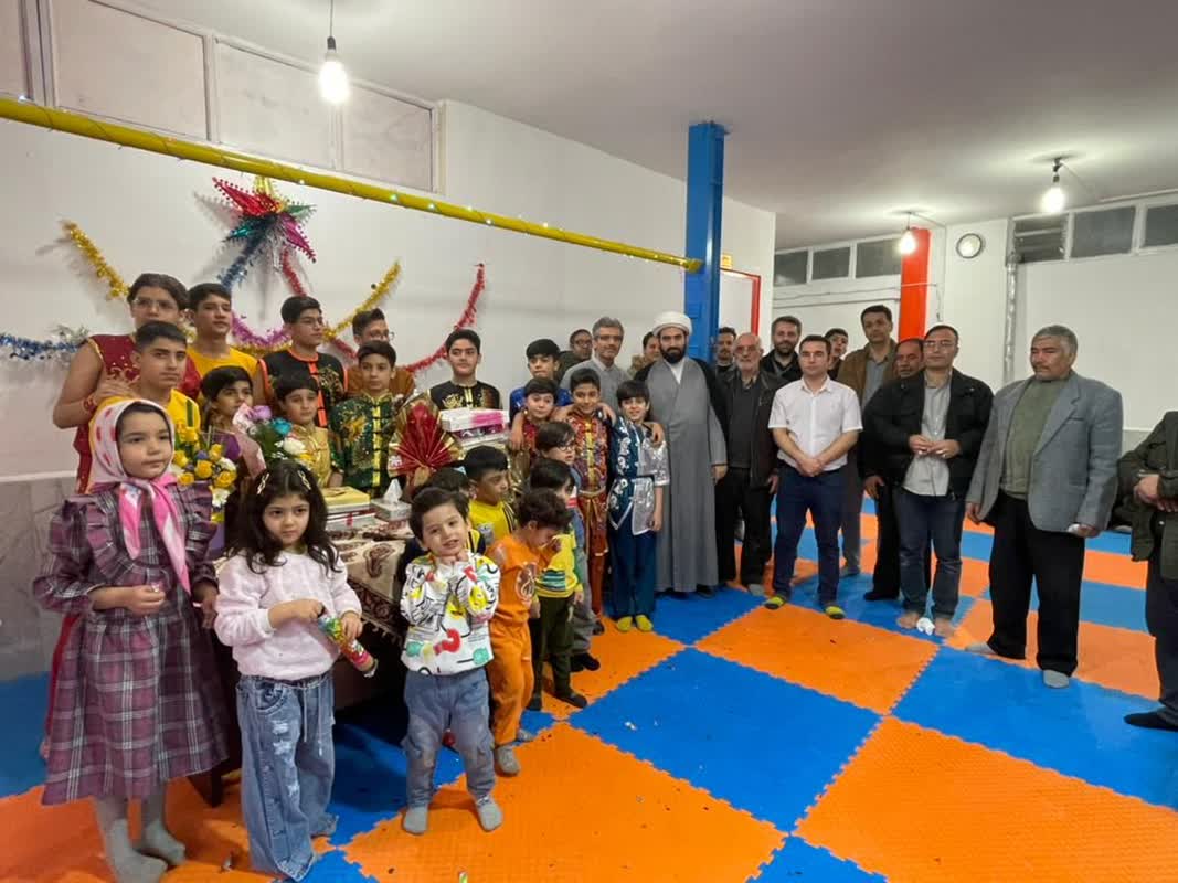 سالن ورزشي کانون فرهنگي هنري الزهرا (س) اسلامشهر افتتاح شد