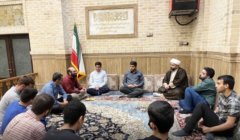 برگزاري طرح گفتگو محور «دورهمي کتابخواني» در مسجد جامع نياوران